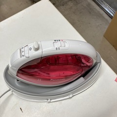 A2511-224Panasonicスチームアイロン　「CaRuRu」通電確認済み　キズ汚れ有りの画像