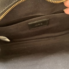 A.P.C. ショルダーバッグ　ブラック　レザーの画像