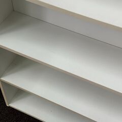 店頭引き渡し 中古 本棚 ホワイト 木製 4段 収納 家具の画像