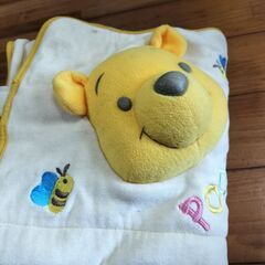 くまのプーさんのおくるみ 、ベビー赤ちゃん用くしなど、中古 お昼寝 敷きパッドの画像