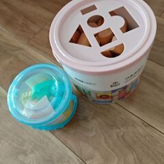 無料おもちゃ！1〜5歳おもちゃ8点の画像