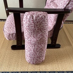 リクライニング座椅子　ピンク　高さ調整可能の画像