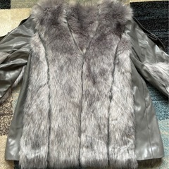 フェミニンなレディースジャケット❤️の画像