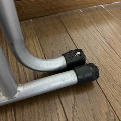 折りたたみ椅子の画像