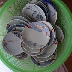  皿譲ります。の画像