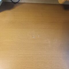 子供用学習机、ワゴン、椅子の画像