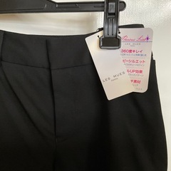 未使用　LES MUES ブラックパンツ Mサイズの画像