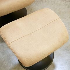 ≪zyt2541ジ≫ 新城家具販売 パーソナルチェア Argo/アルゴ オットマン付属 現状品 ベージュ系 1人掛け/リクライニングチェア/中古家具/宮城県仙台市 71030-01の画像