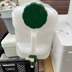 新品未使用。20リットル、レジャー用ポリタンク。の画像