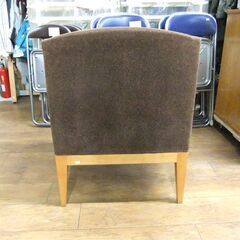 複数在庫あり 一人掛けソファ 幅69×奥行61×高さ83.5cm ファブリック×木 ブラウン ラウンジチェア 一人掛けチェア 椅子 いす イス 札幌市厚別区 厚別店の画像