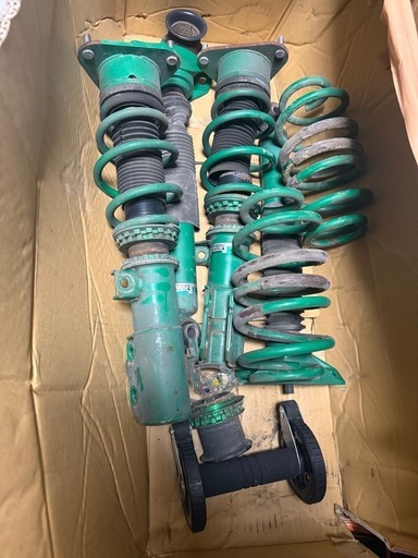 tein 車高調プリウス　PHV