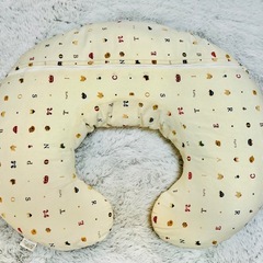 授乳クッション【11月中なら授乳パット・ホットアイマスク・温熱シートのプレゼント付き】の画像