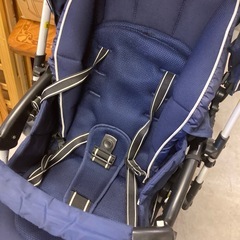 美品　Aprica ラクーナ ソファークッション レザーハンドル 限定の画像