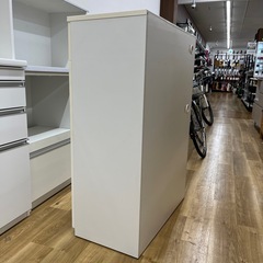 ニトリ キッチンカウンター ホワイト 収納家具 のご紹介です！の画像