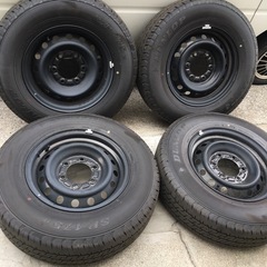 ハイエース‼️200系‼️新車外し‼️25年製‼️純正タイヤ、ホイール、ホイールキャップ、ホイールナット、セット‼️SP 175 N‼️195/80R 15‼️の画像