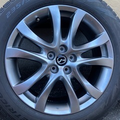 マツダ純正19インチスタッドレスタイヤの画像