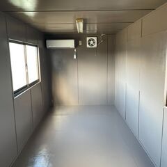 【三重】 ② 4坪ハウス　(土日引き取り可)　エアコン　8畳　コンテナハウス　ユニット　トレーラー　大型　事務所　倉庫　物置　【配送可】の画像