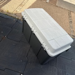 屋外収納ボックス 屋外 大きく開くコンテナー 140L チャコールグレー大容量 幅88cm 奥行50cm 高さ50cm 日本製の画像