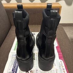 ZARA 24.5(サイズ39) サイドゴアブーツの画像