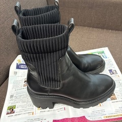ZARA 24.5(サイズ39) サイドゴアブーツの画像