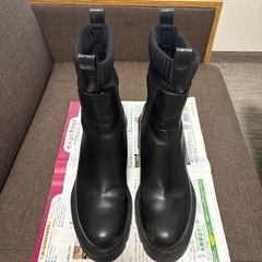 ZARA 24.5(サイズ39) サイドゴアブーツの画像