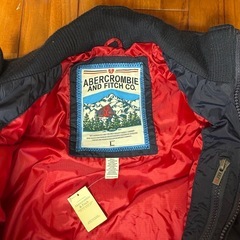 アバクロ　ダウンの画像