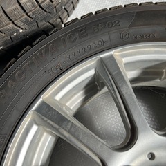 スタッドレスタイヤの画像