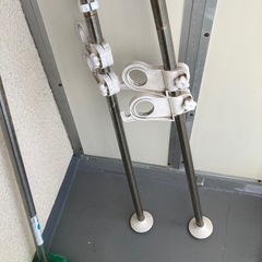 室外用物干し突っ張り棒の画像