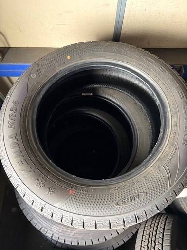 受け取り決定　カローラシリーズ プリウスフリードデミオなどケンダ KENDA 185 65 R15 2024年製4本スタッドレス