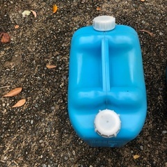 灯油缶　在庫12個の画像