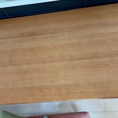 ダイニングテーブルの画像