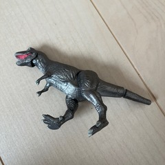 恐竜パズルとフィギュアの画像
