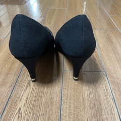 ハイヒール靴黒（新品に近い）24㎝の画像
