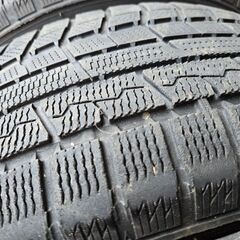 215/60R17 トーヨー スタッドレスの画像