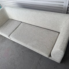 早い者勝ち　三人掛けソファーの画像