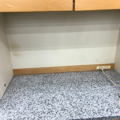 【ドリーム川西店限定】☆ジモティー見たよ割引☆2枚扉食器棚 NA×WHT×BLK  クリーニング済み 【2125560000033954】 の画像