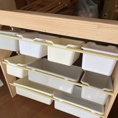 おもちゃラックの画像