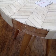 ★リユースのサカイ水戸店★  サイドテーブル クリーム系 H47×D×W41 クリーニング済み MT6171の画像