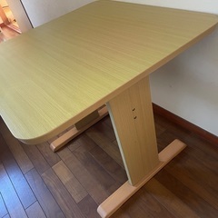 2人用ダイニングテーブル（ニトリ）　椅子なしの画像