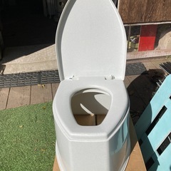 アロン化成のポータブルトイレの画像