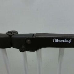 ①日本育児 ベビーゲート おくだけタイプ 直列時最大幅122cm ブラウン系 とおせんぼ 札幌 西野店の画像