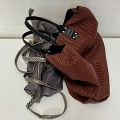 ショルダーバッグとトートバッグ 2点の画像