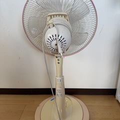 リモコン付き扇風機の画像