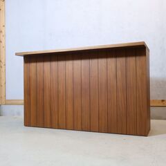 TAKANO MOKKOU(高野木工)のVINE(ヴィネ) ウォールナット材 キッチンカウンターです。ナチュラルモダンや北欧スタイルなどにおススメのキッチンボードはカッコいいインテリアのアクセントに♪の画像