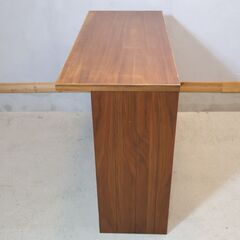 TAKANO MOKKOU(高野木工)のVINE(ヴィネ) ウォールナット材 キッチンカウンターです。ナチュラルモダンや北欧スタイルなどにおススメのキッチンボードはカッコいいインテリアのアクセントに♪の画像