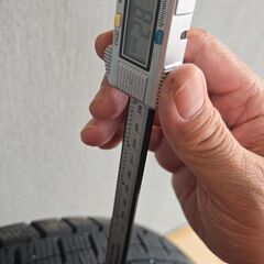 175/65/14 ダンロップスタッドレスタイヤ・アルミホイル 4本の画像