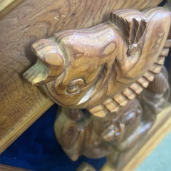 屋久杉 恵比寿天 恵比寿様 銘木 七福神 壁掛け 工芸 約47×52cm 彫り 縁起物 浮き出し彫刻壁掛け飾り 希少 おまけ付●120の画像