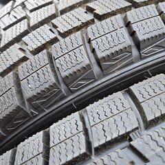 175/60R16 ダンロップ スタッドレス バリ山！の画像