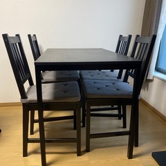 ダイニングテーブル、イス4脚の画像