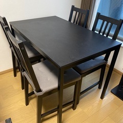 ダイニングテーブル、イス4脚の画像